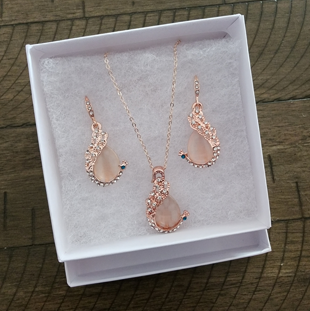 Peacock Teardrop Rhinestone Pendant Necklace & Earrings